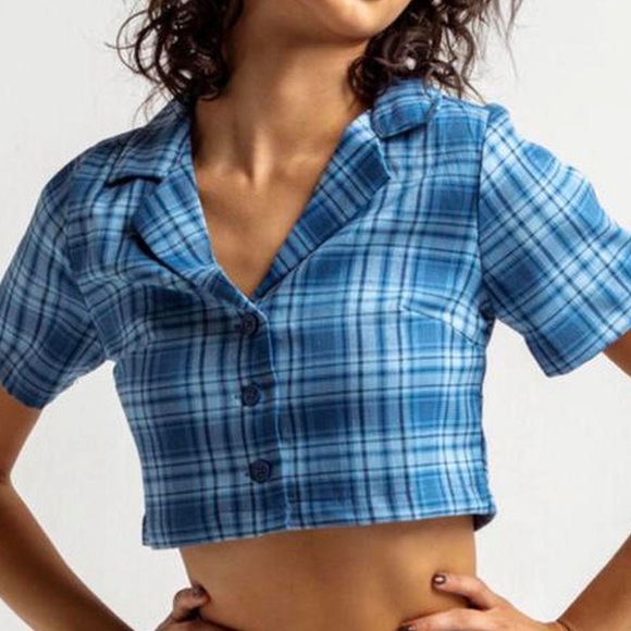 Brandy Melville Tops - Brandy Melville John Galt crop flannel top